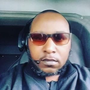 Meet your Posher, Derrick